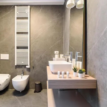 Apartment Duomo Free Parking And Private Terrace Como